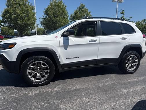 2022 Jeep Cherokee Trailhawk