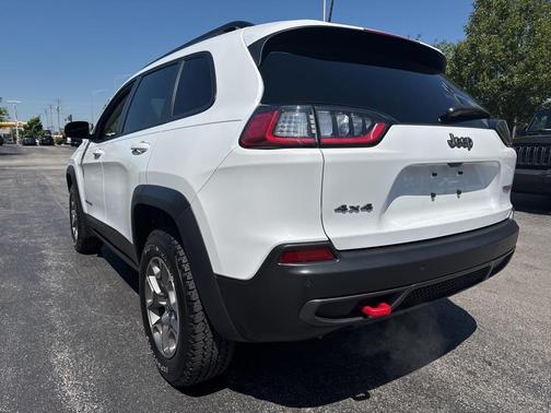 2022 Jeep Cherokee Trailhawk