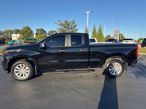 2020 Chevrolet Silverado 1500 Custom