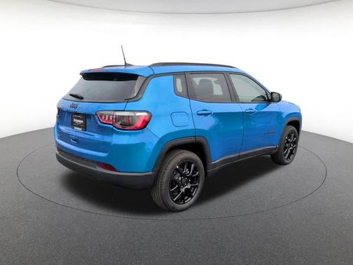 Hydro Blue Pearlcoat 2026 Jeep Compass Latitude