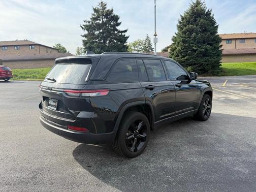 2024 Jeep Grand Cherokee Laredo