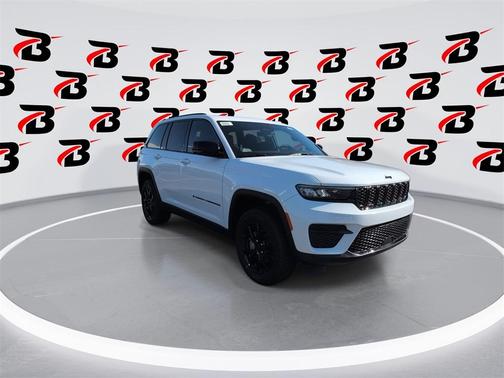 2025 Jeep Grand Cherokee Laredo
