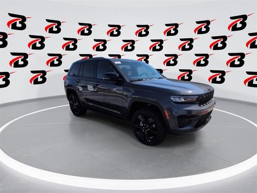 2025 Jeep Grand Cherokee Laredo