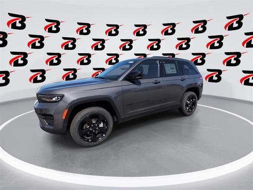 2025 Jeep Grand Cherokee Laredo