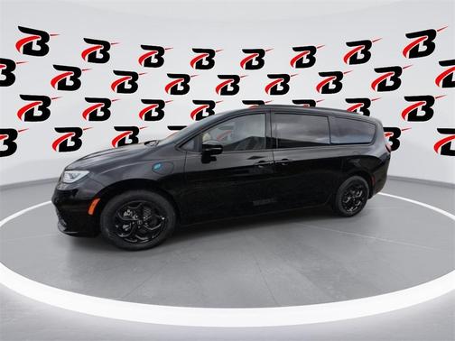2025 Chrysler Pacifica Hybrid Select