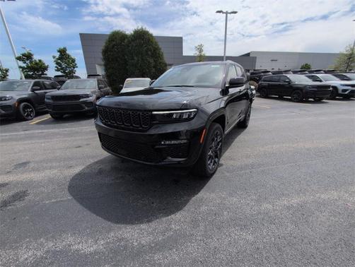 2025 Jeep Grand Cherokee Summit