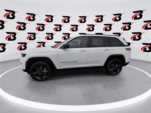 2025 Jeep Grand Cherokee Laredo