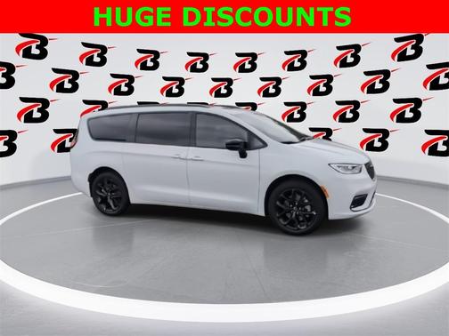 2026 Chrysler Pacifica Limited