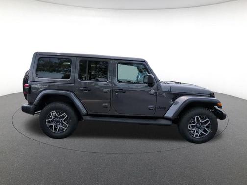 Granite Crystal Clearcoat Metallic 2026 Jeep Wrangler Sahara