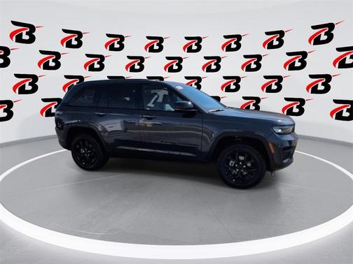 2025 Jeep Grand Cherokee Laredo
