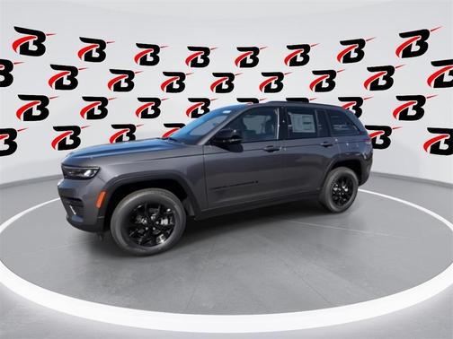 2025 Jeep Grand Cherokee Laredo