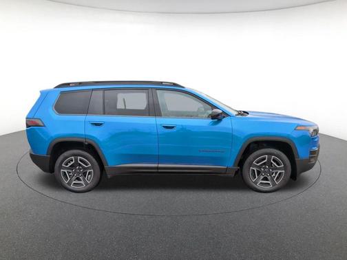 Hydro Blue Pearlcoat 2026 Jeep Cherokee LAREDO/LIMITED
