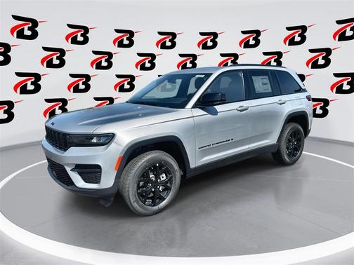 2025 Jeep Grand Cherokee Laredo
