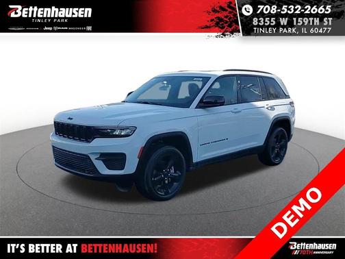 2025 Jeep Grand Cherokee Laredo