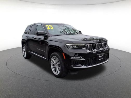Diamond Black 2023 Jeep Grand Cherokee Summit