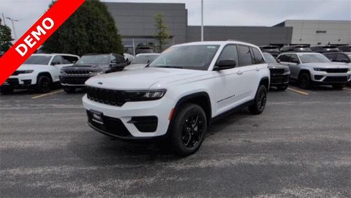 2025 Jeep Grand Cherokee Laredo