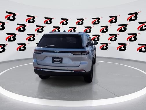 2025 Jeep Grand Cherokee Laredo X
