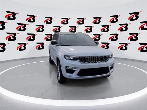 2025 Jeep Grand Cherokee Summit
