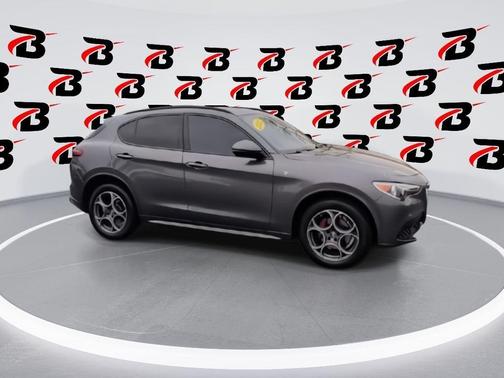 2022 Alfa Romeo Stelvio Ti