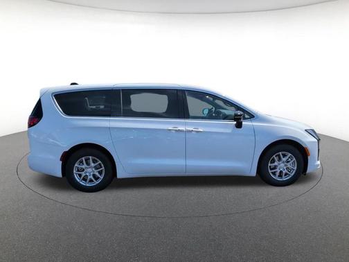 White 2027 Chrysler Pacifica SELECT