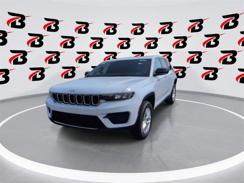 2025 Jeep Grand Cherokee Laredo X