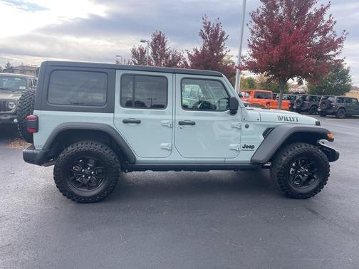 2024 Jeep Wrangler Sport