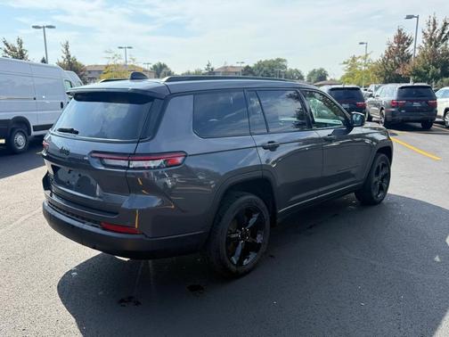 2023 Jeep Grand Cherokee L Laredo