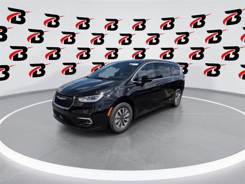 2025 Chrysler Pacifica Hybrid Select