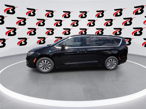 2025 Chrysler Pacifica Hybrid Select