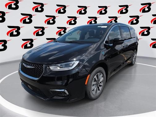 2025 Chrysler Pacifica Hybrid Select