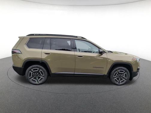 41 2026 Jeep Cherokee LAREDO/LIMITED