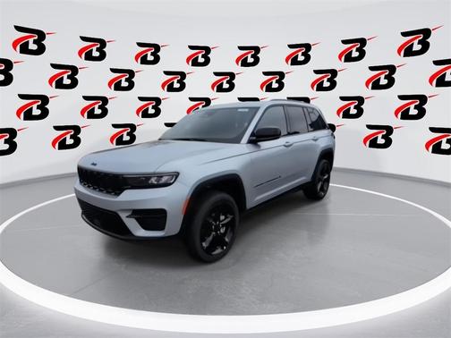 2025 Jeep Grand Cherokee Laredo