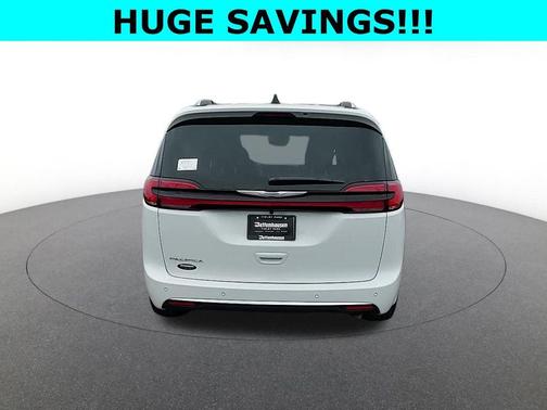 2026 Chrysler Pacifica Pinnacle