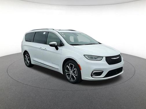 2026 Chrysler Pacifica Pinnacle