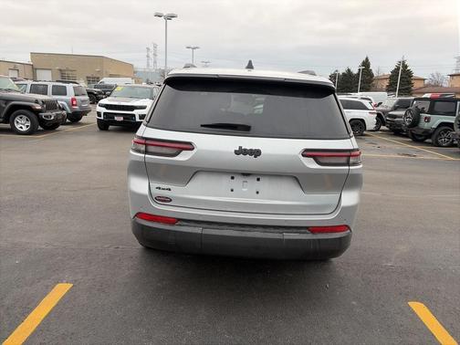 2025 Jeep Grand Cherokee L Laredo