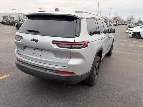 2025 Jeep Grand Cherokee L Laredo