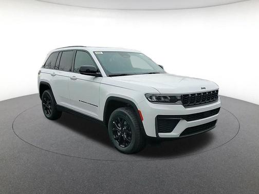 2026 Jeep Grand Cherokee Laredo