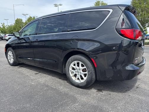 2019 Chrysler Pacifica LX