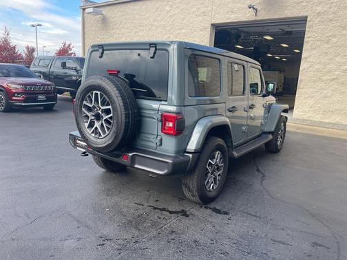 2024 Jeep Wrangler Sahara
