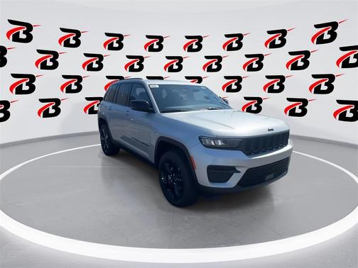 2025 Jeep Grand Cherokee Laredo