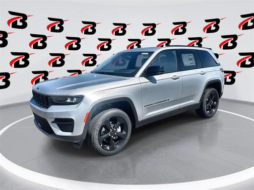 2025 Jeep Grand Cherokee Laredo