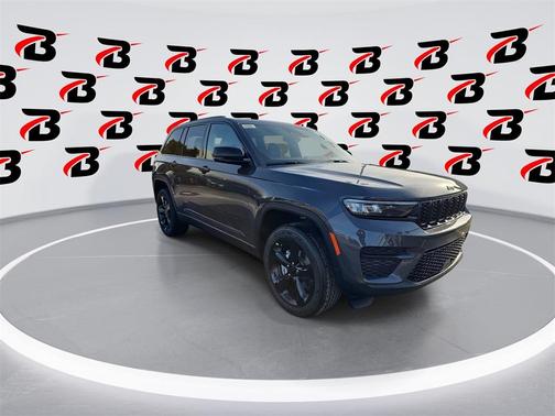 2025 Jeep Grand Cherokee Laredo
