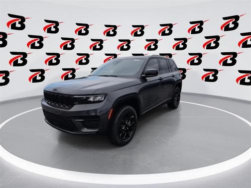 2025 Jeep Grand Cherokee Laredo