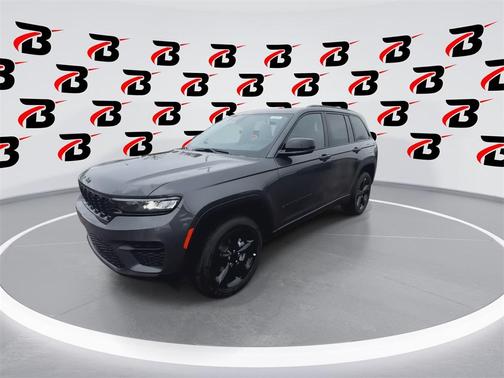 2025 Jeep Grand Cherokee Laredo