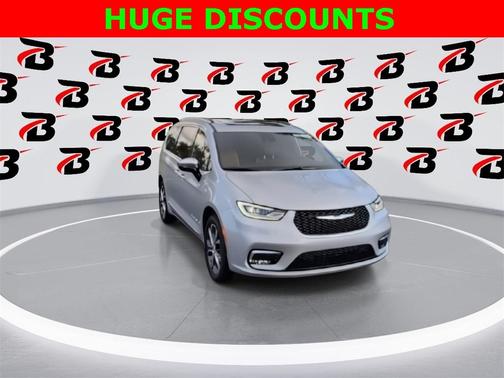 2026 Chrysler Pacifica Pinnacle