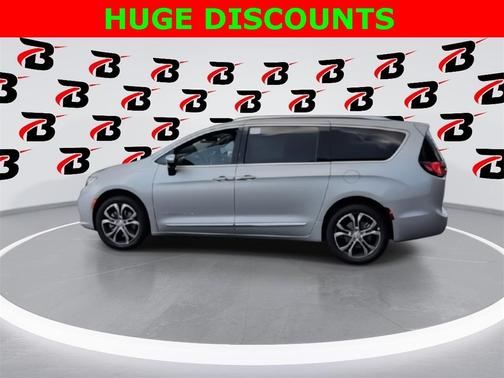 2026 Chrysler Pacifica Pinnacle