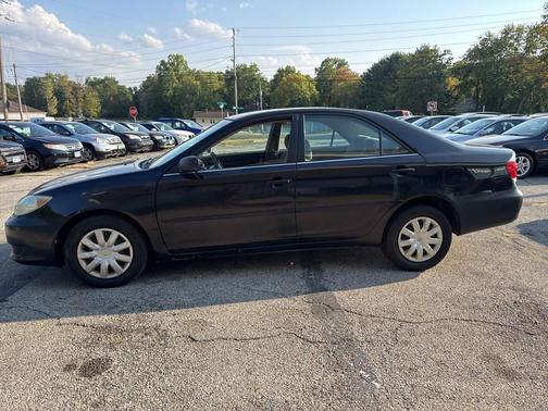 2005 Toyota Camry LE