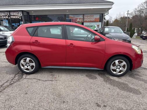 2009 Pontiac Vibe Base