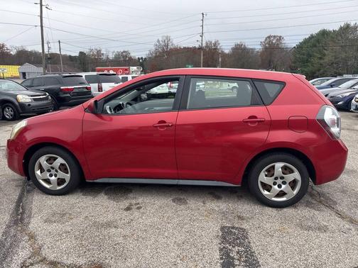 2009 Pontiac Vibe Base