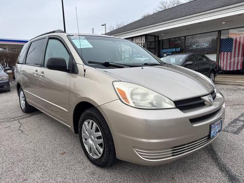 2005 Toyota Sienna LE